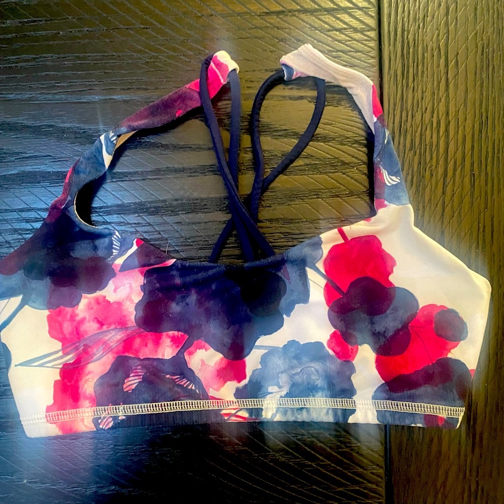 Lululemon Sports Bra Size 4